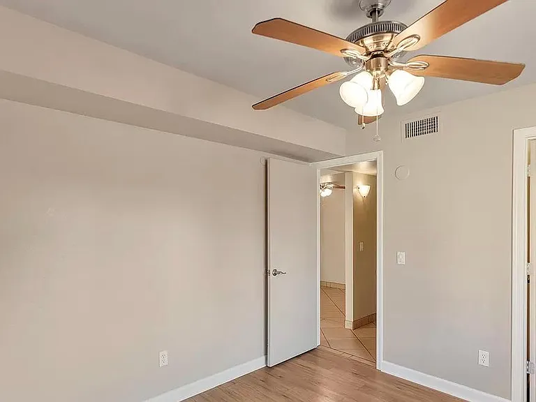 3357 N Country Club Rd #21 — Photo 2