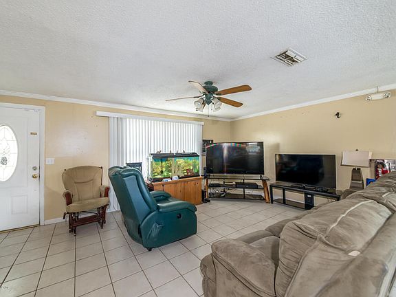 3rd image of 2219 Mindanao Dr