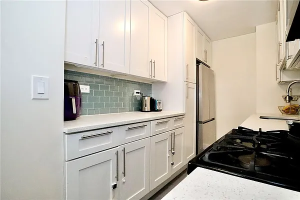 Sold by Remax Edge | media 30