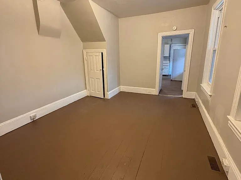 1023 Greenwich St — Photo 16