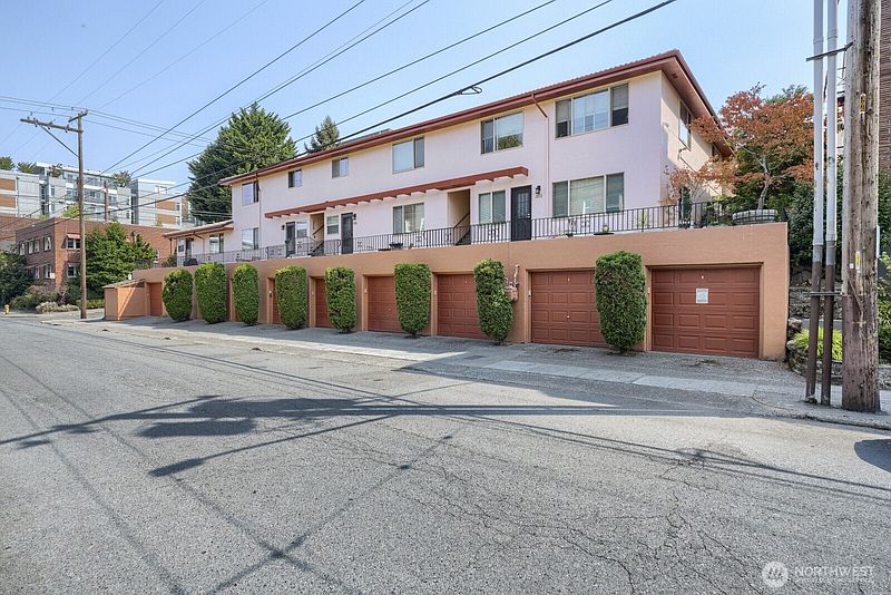 2nd image of 503 B E Harrison Street