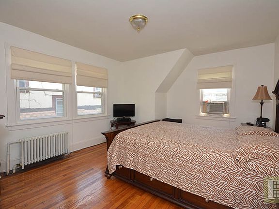 5th image of 3255 Cambridge Ave