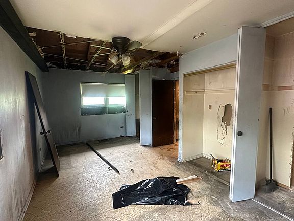 5th image of 404 Jerome Pl