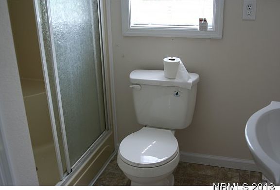 5th image of 1095 Weyerhaeuser Road