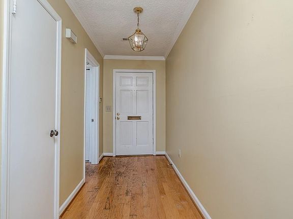 4th image of 2420 Northlake Ct NE #2420