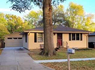 2352 S 60th St, Lincoln, NE 68506