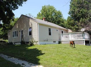 2219 Monterey Dr, Saint Joseph, MO 64507