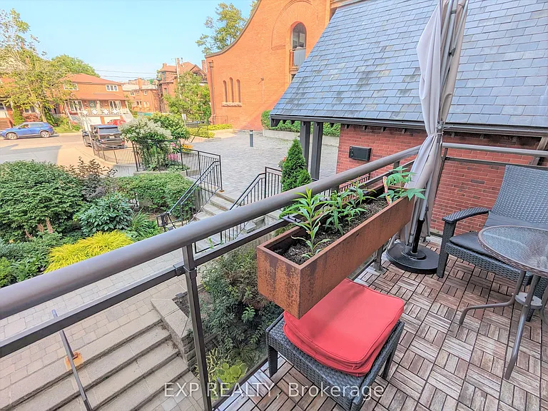 152 Annette St #206 — Photo 16