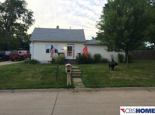 5408 O St, Omaha, NE 68117