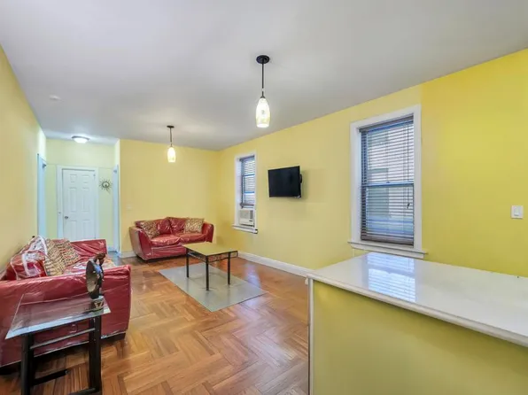 2020 East 41st Street image 9 of 18