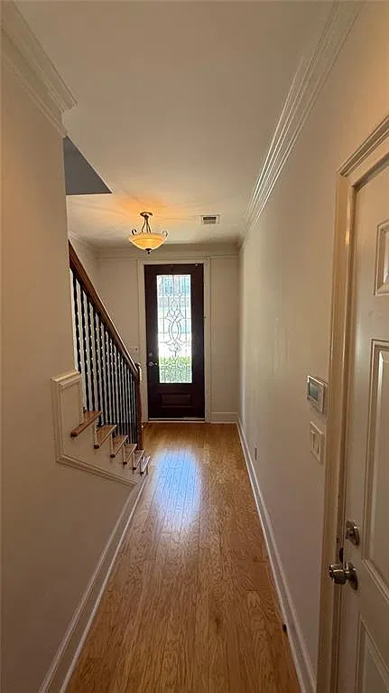 3 bed, 3.5 bath, 2000 sqft, $2,950 — Photo 3