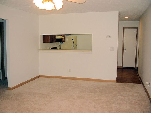 3rd image of 422 Teal Ct