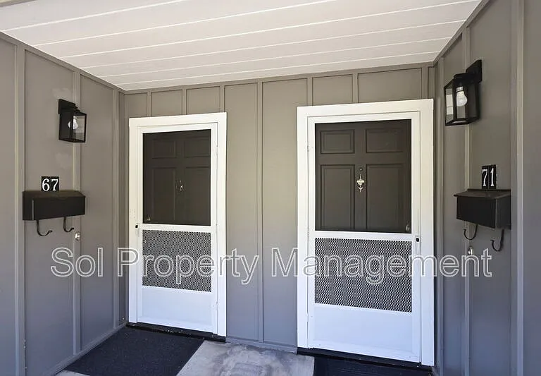 67 Elizabeth Way — Photo 3
