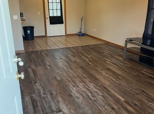 1921 S Maple Tree Ln #1921, Bolivar, MO 65613