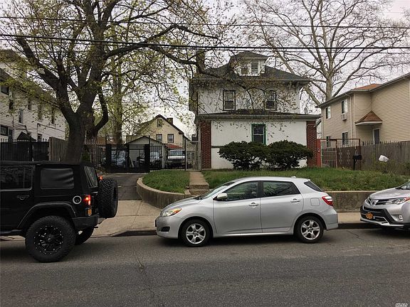 4th image of 9925 Farmers Blvd