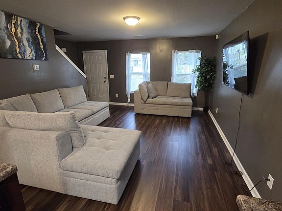 3rd image of 3506 Hyacinth Lane