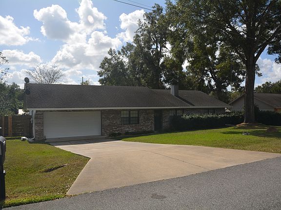 3rd image of 2780 NE 32nd Pl