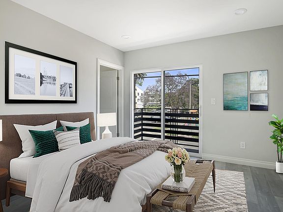 5th image of 4114 Oakwood Ave #1/2