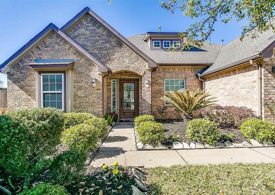 1st image of 2911 Chinaberry Park Ln