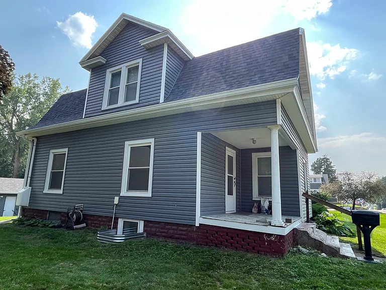 3202 Lincoln Way — Photo 5