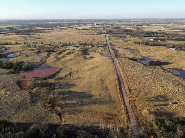 1 S 3340th Rd, Wellston, OK 74881