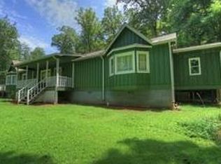 104 Moonbeam Dr, Dahlonega, GA 30533