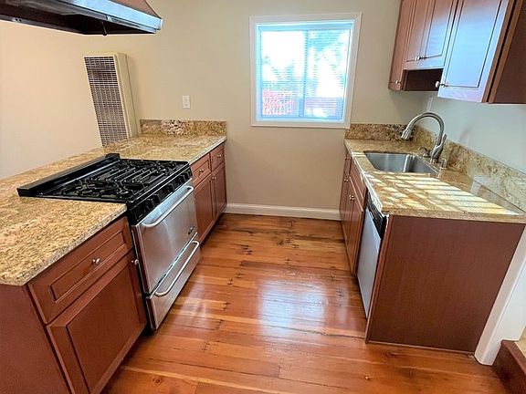 3rd image of 1349 Greenwich St APT 8