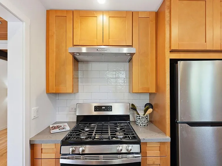 780 Acacia Ave — Photo 21
