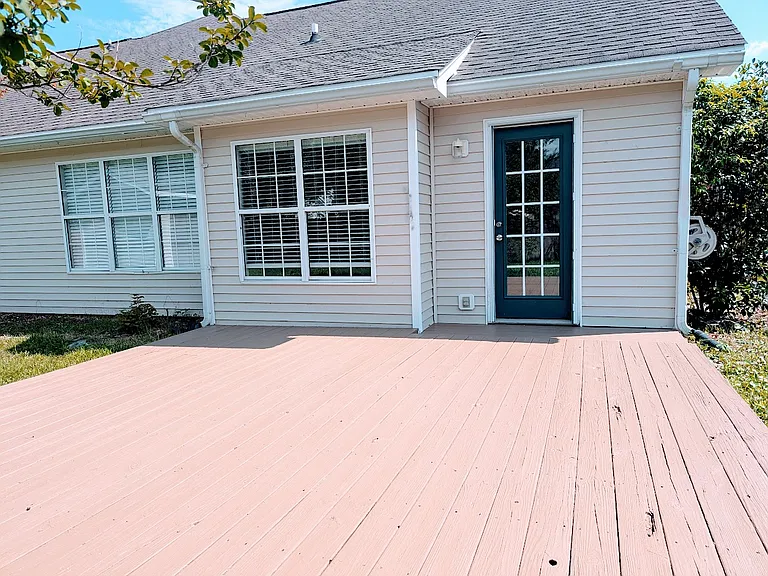 115 Remington Dr — Photo 14