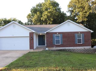 4465 Mockingbird Ln, Hillsboro, MO 63050