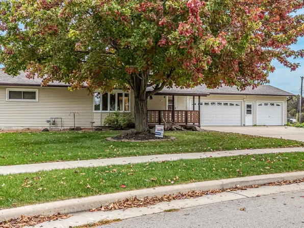 904 Newton Ave, Waupun, WI 53963