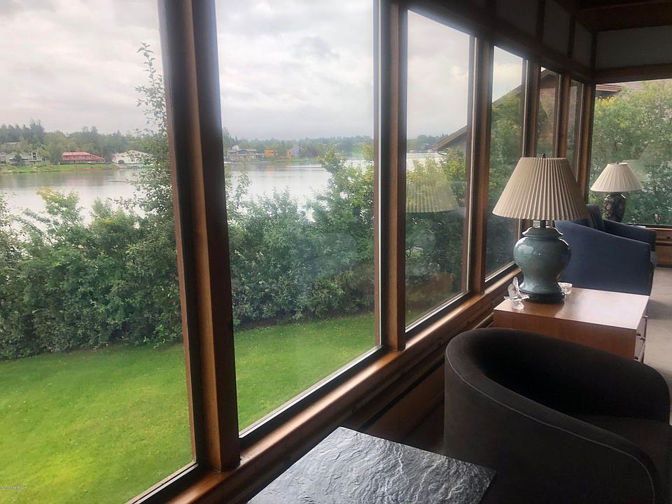 2nd image of 3363 Lakeside Dr