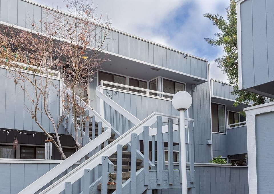 1st image of 922 La Barbera Dr
