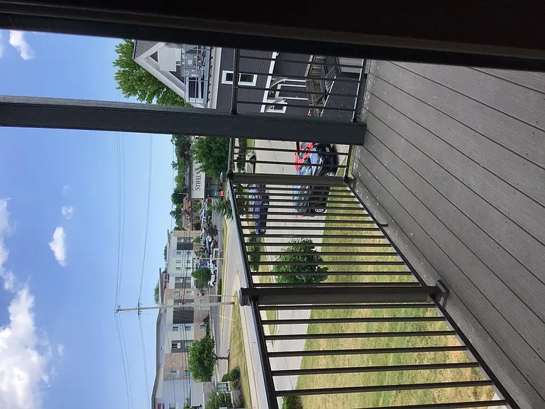 128 E Wisconsin St — Photo 15