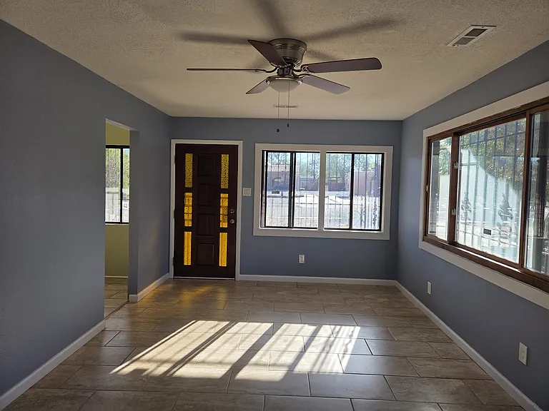 921 Madeira Dr SE — Photo 21
