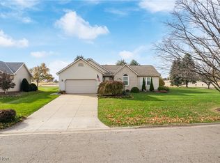 6566 Oakbridge Ave NW, North Canton, OH 44720