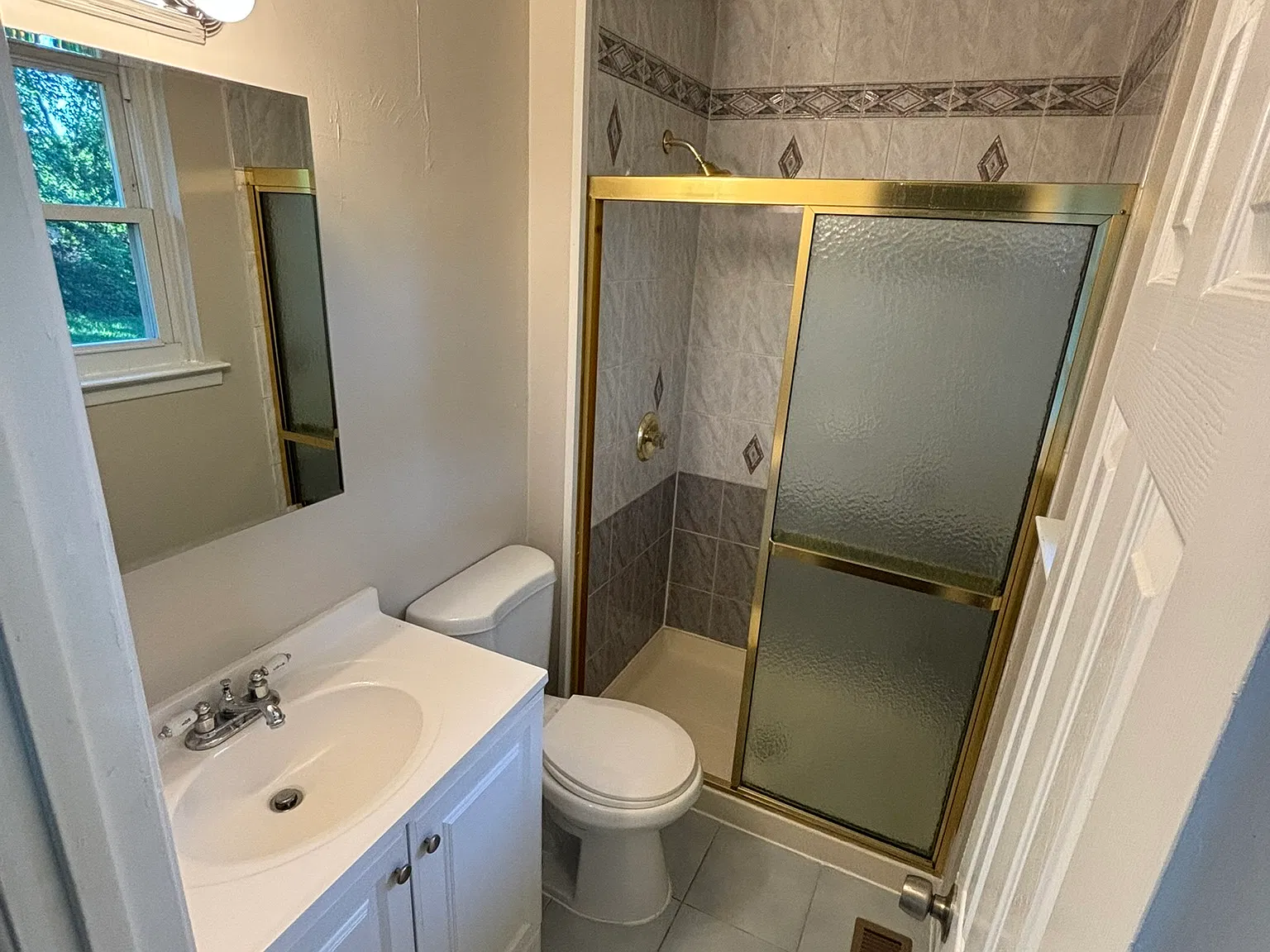 4 bed, 1878 sqft, $3,250 — Photo 4