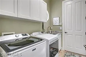7636 Sussex Ct — Photo 25
