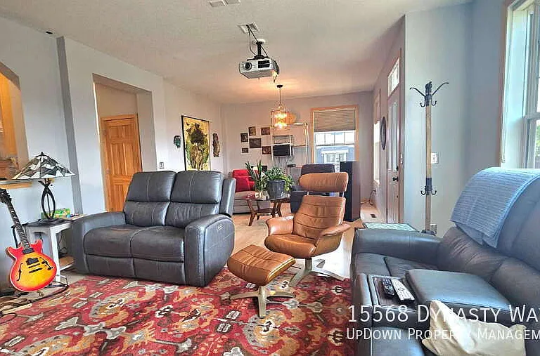 15568 Dynasty Way — Photo 5