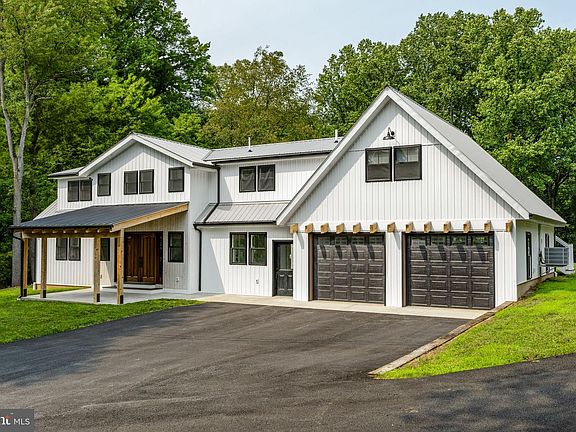 2nd image of 150 Fox Hollow Rd