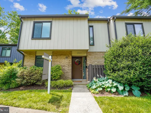 1797 Ivy Oak Sq #67, Reston, VA 20190