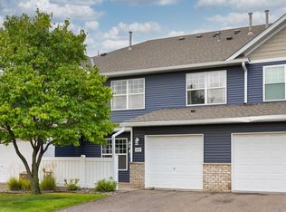 450 Hickory Ln N, Oakdale, MN 55128