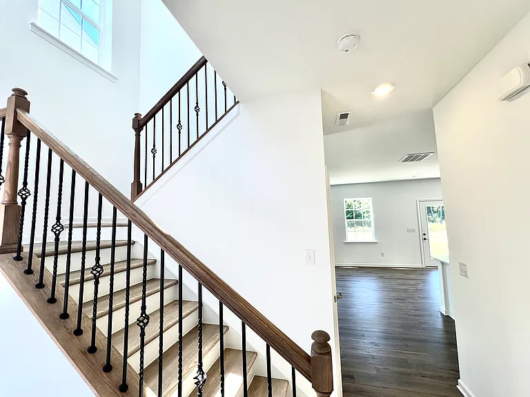 5260 Amaryllis Way — Photo 4