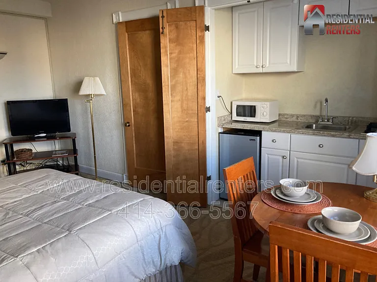 1028 E Juneau Ave #616 — Photo 7