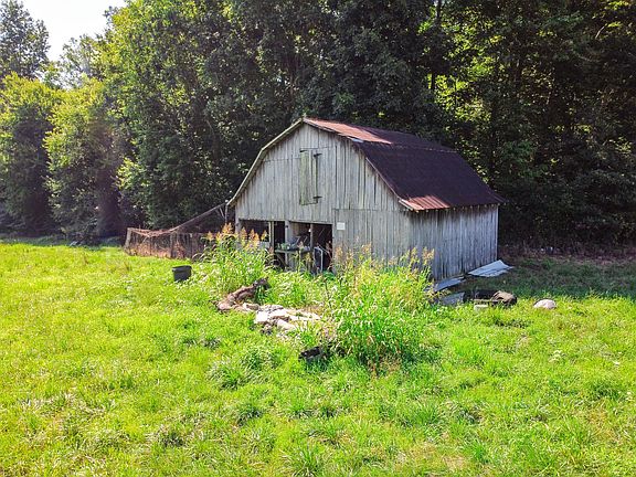 2nd image of 872 Holt Ln