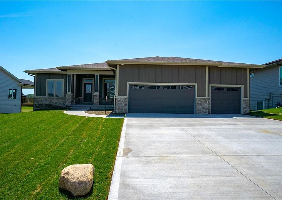 1st image of 10084 Crownland Pl