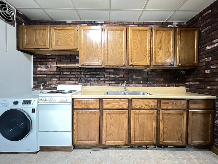 2030 Chaney Rd #1 — Photo 12