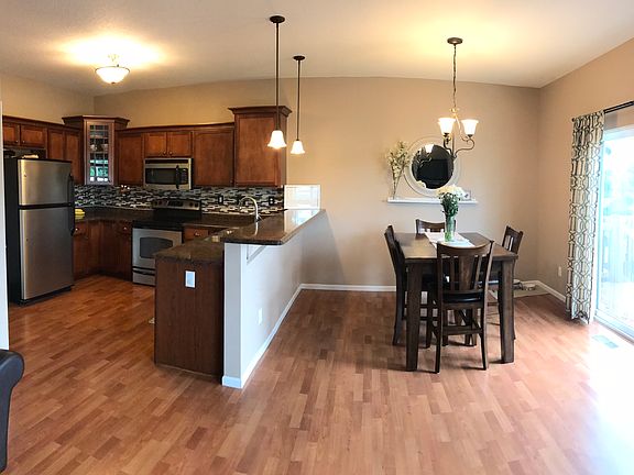 3rd image of 1492 Sadler Dr