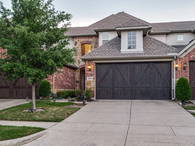 4828 Durham Dr — Photo 1