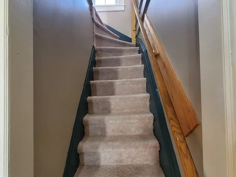 385 Ames St — Photo 8